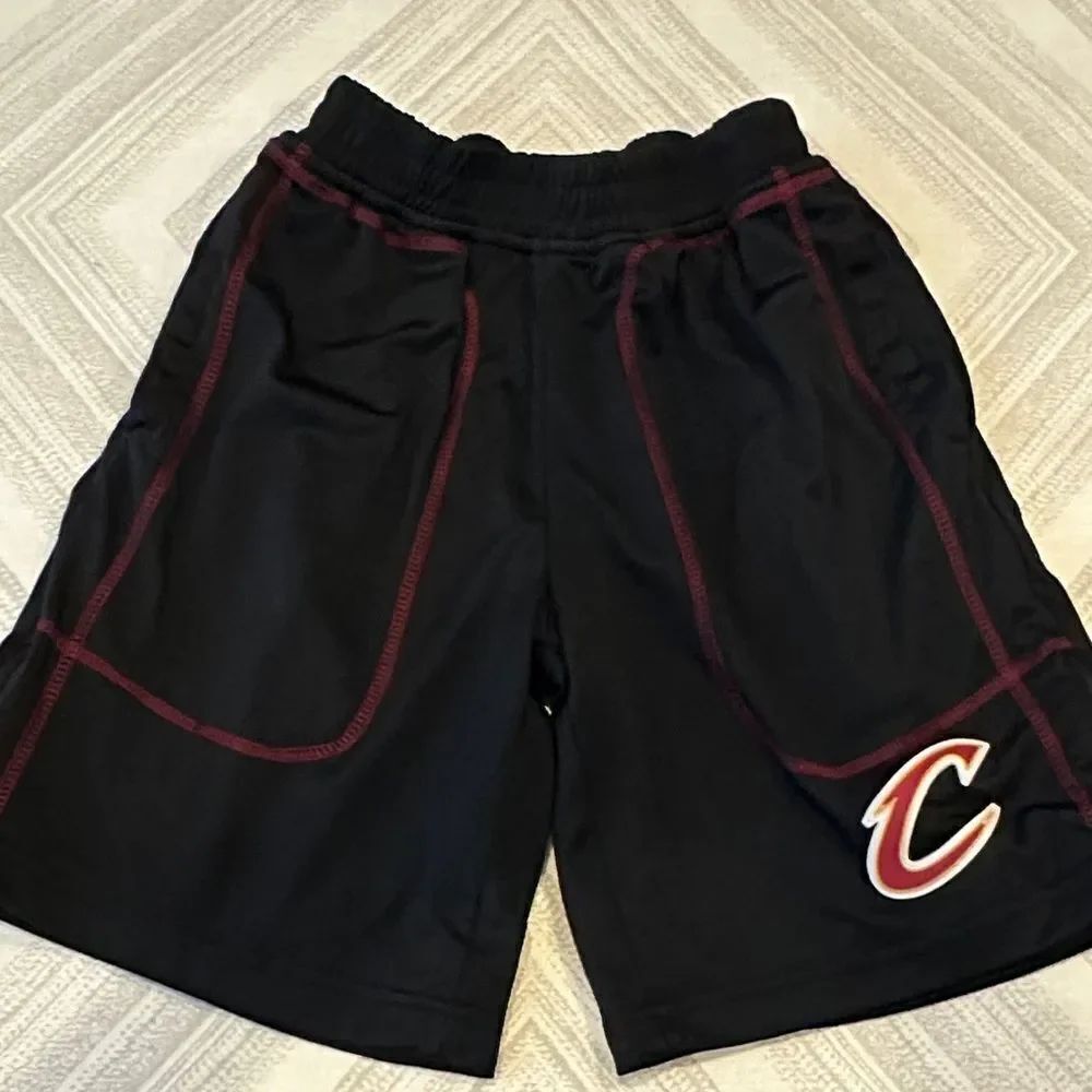 NBA Boys Zipway Tear-Away Black Athletic Cleveland Cavalier Shorts Size S(8)